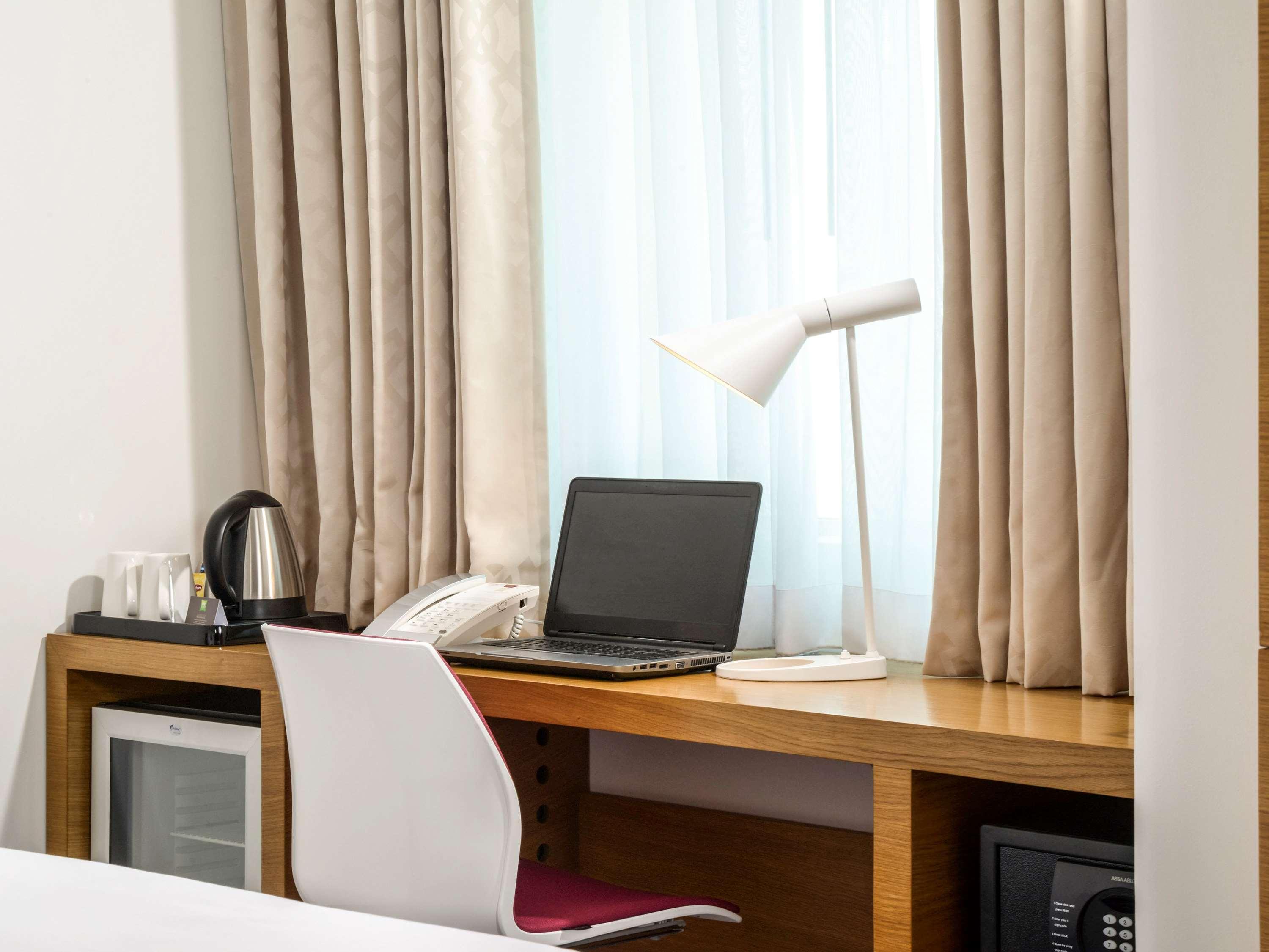 Hotel Ibis Styles Manama Diplomatic Area Extérieur photo