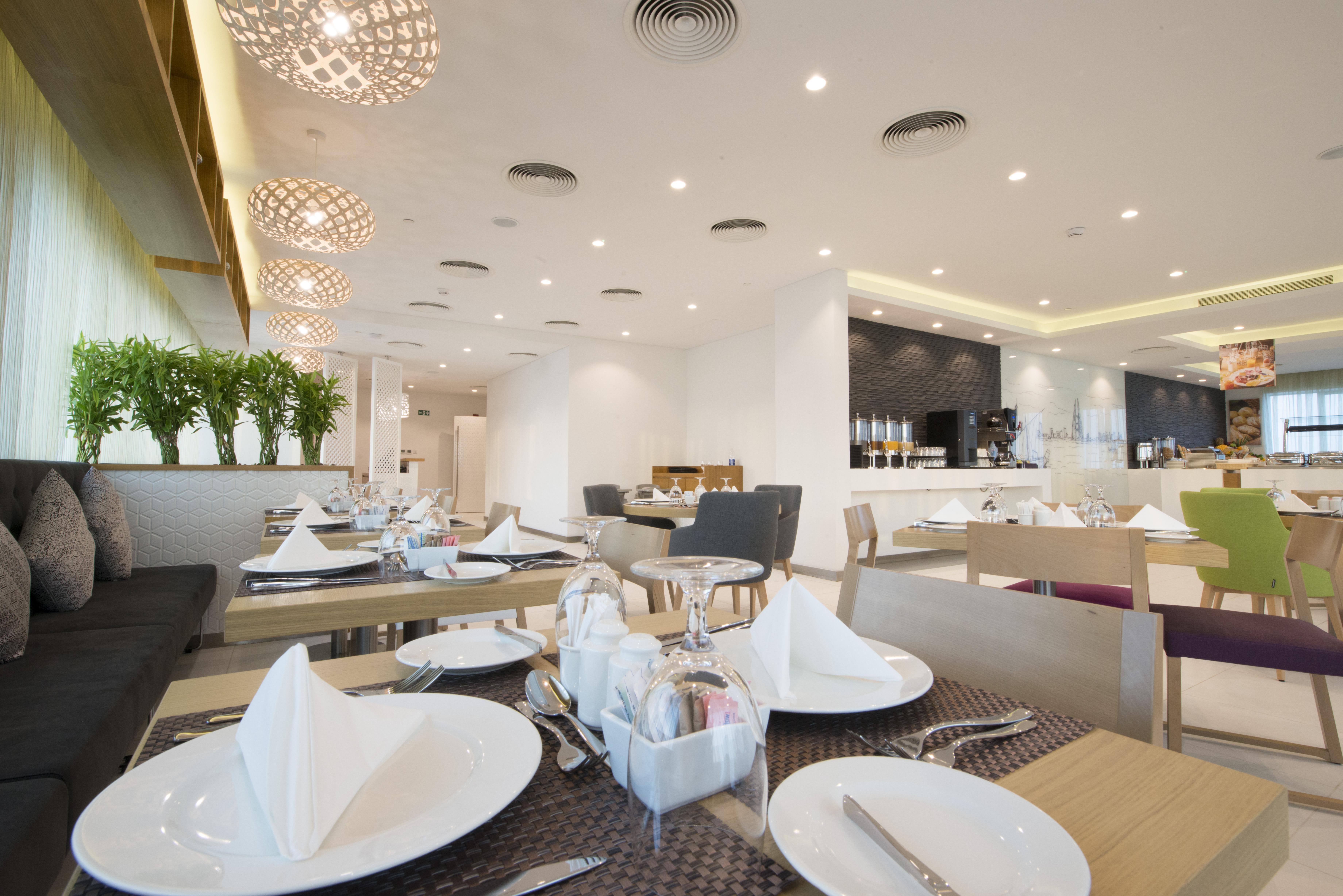 Hotel Ibis Styles Manama Diplomatic Area Extérieur photo