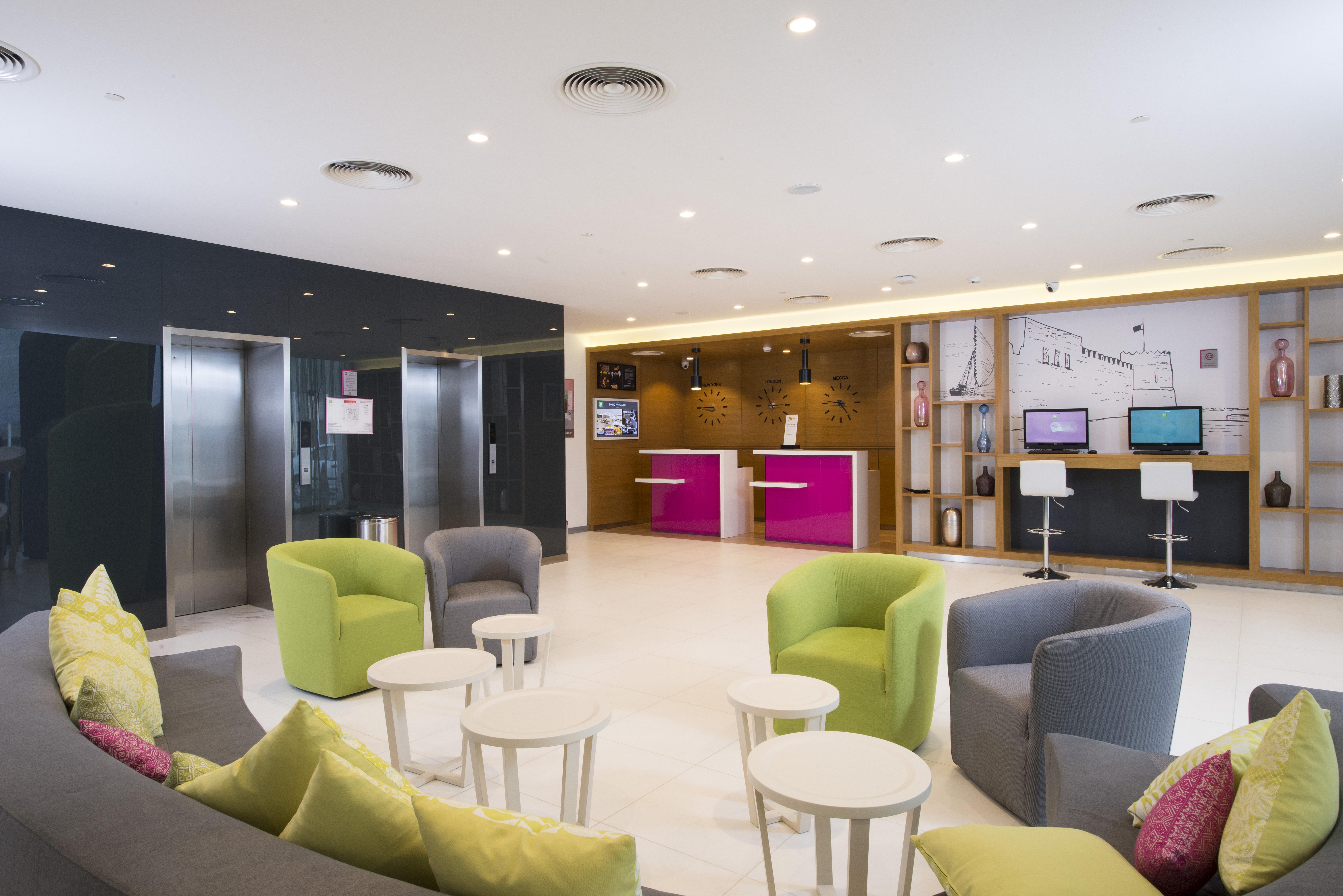 Hotel Ibis Styles Manama Diplomatic Area Extérieur photo