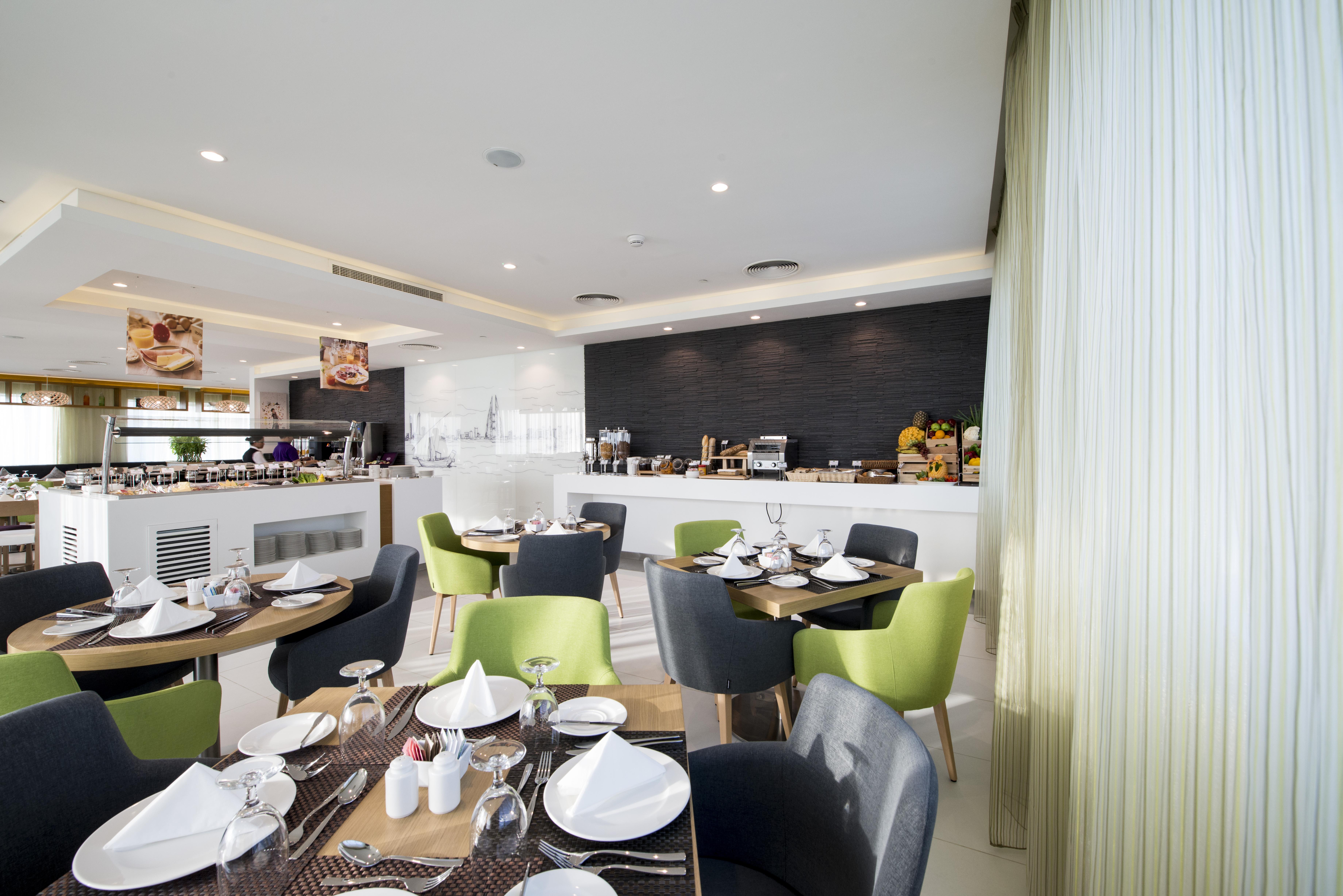 Hotel Ibis Styles Manama Diplomatic Area Extérieur photo