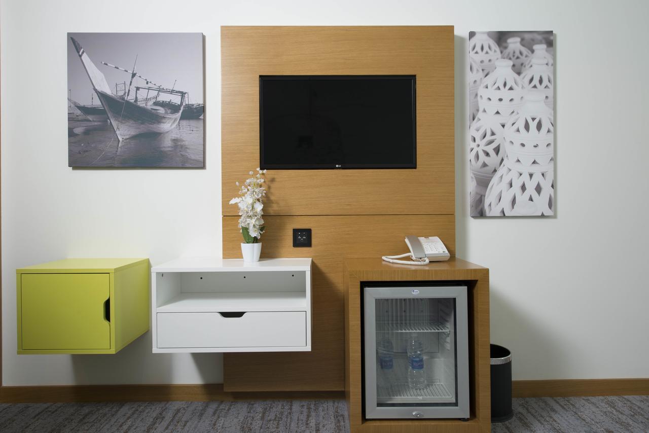 Hotel Ibis Styles Manama Diplomatic Area Extérieur photo
