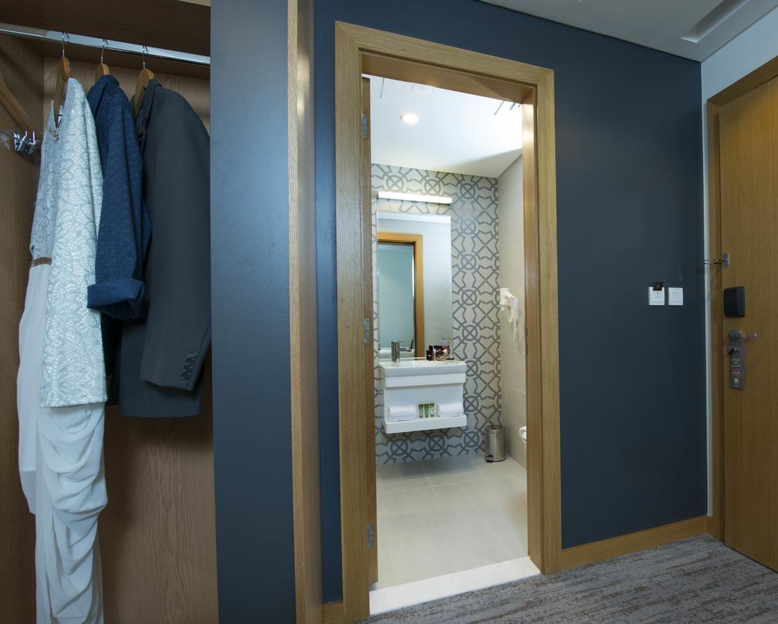 Hotel Ibis Styles Manama Diplomatic Area Extérieur photo